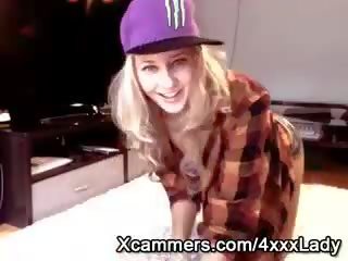 Hip Hop Blonde On Webcam Live