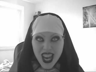 Erotický evil mníška lipsync