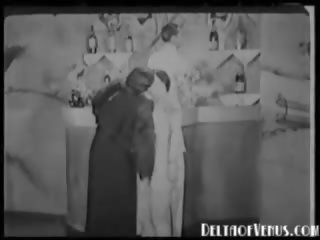 Tappning 1930s vuxen klämma filma kvinna kvinnlig manlig trekanter