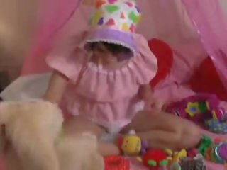 Abdl señoras diapered lyla